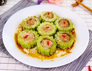 三七怎么吃：三七粉三七花苦瓜釀肉，原來(lái)苦也是種美味